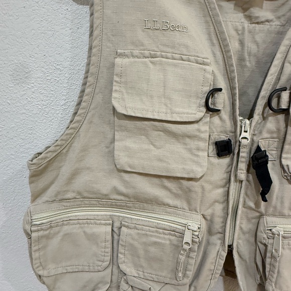 L.L. Bean Fly Fishing Outdoor Utility Vest Khaki Adventure Men’s Medium - Picture 4 of 5